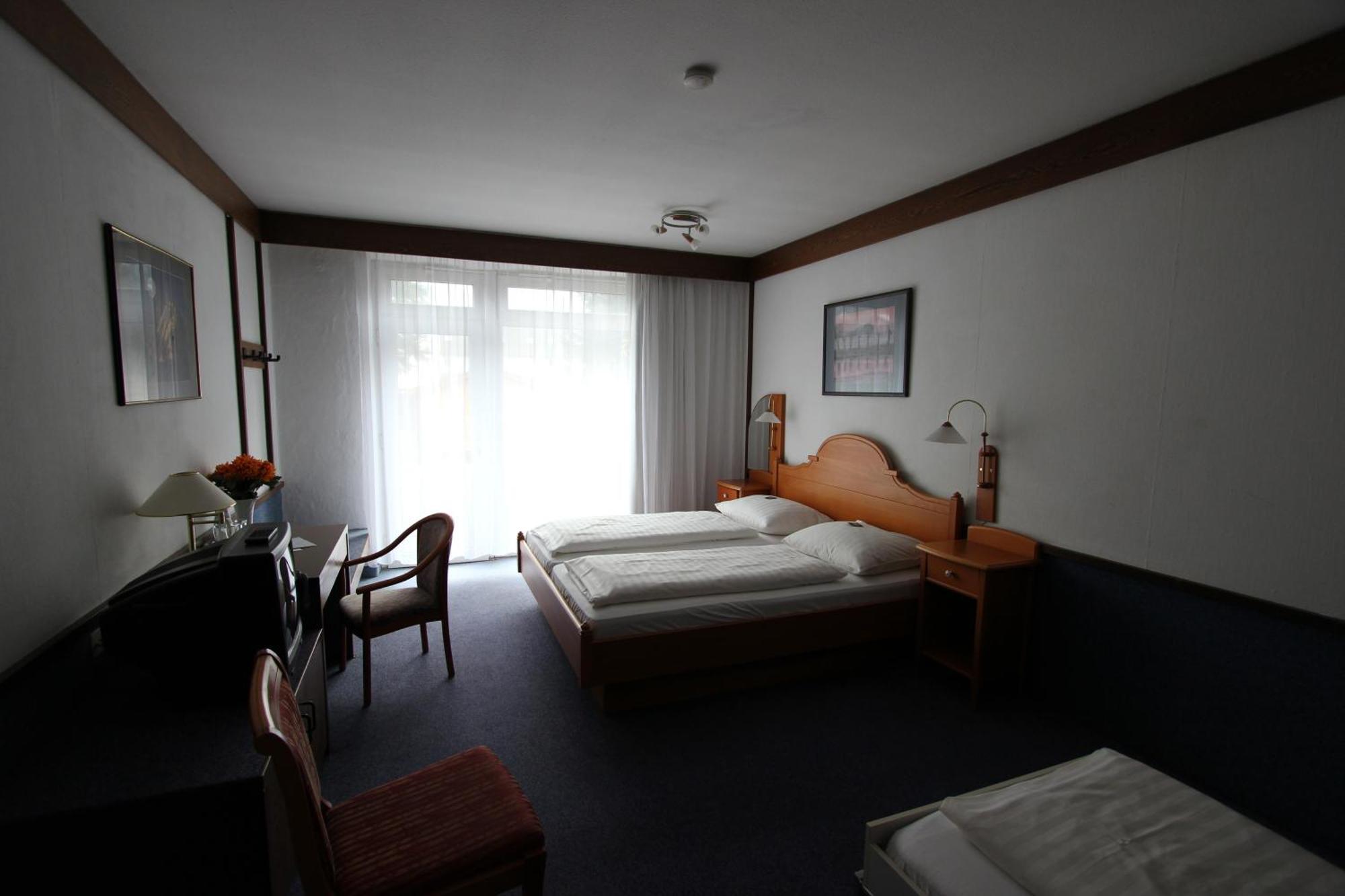 Hotel Zum Ratsherrn Любек Экстерьер фото