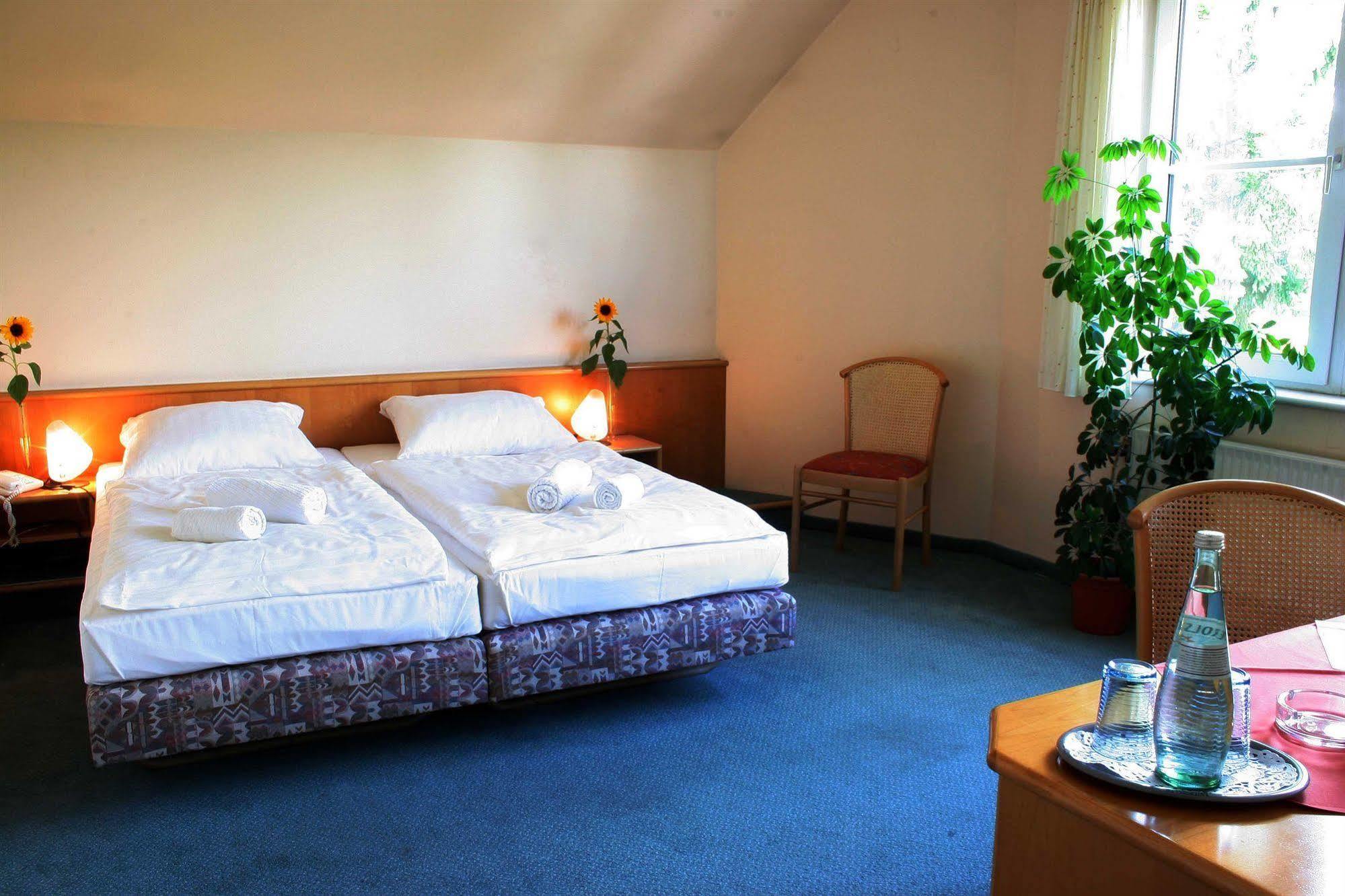 Hotel Zum Ratsherrn Любек Экстерьер фото