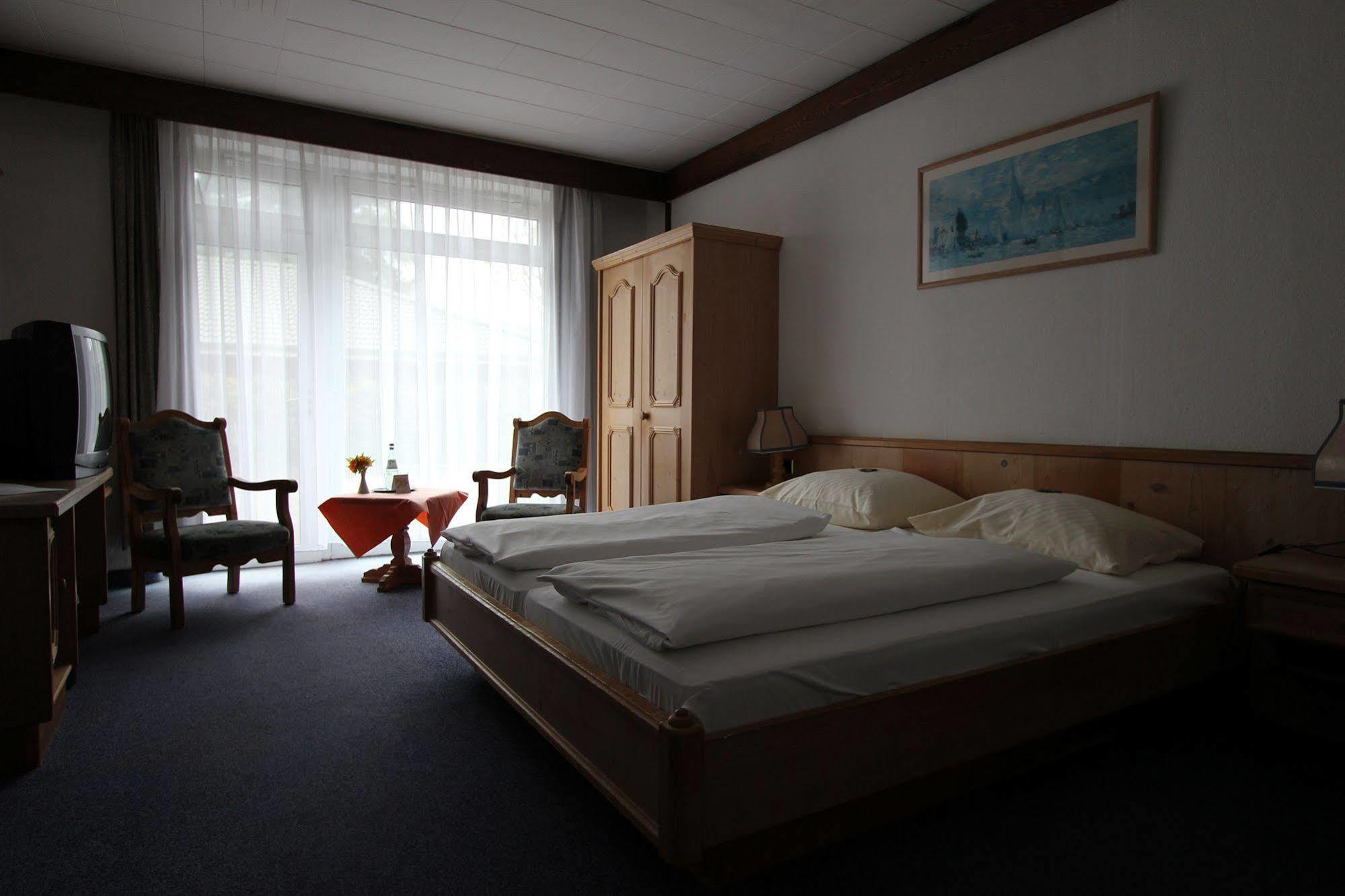 Hotel Zum Ratsherrn Любек Экстерьер фото